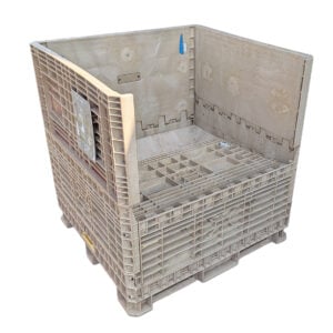 Pallet Box with Hopper bottom for dosed discgarge. In USED but very good condition.